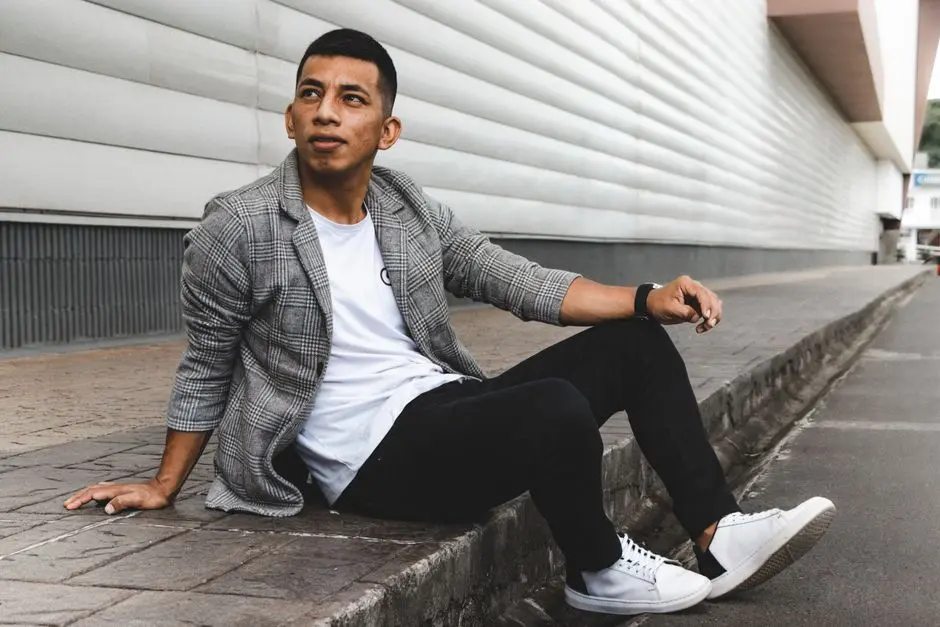 Gaya Busana Pria yang Lagi Naik Daun di Kalangan Anak Muda
